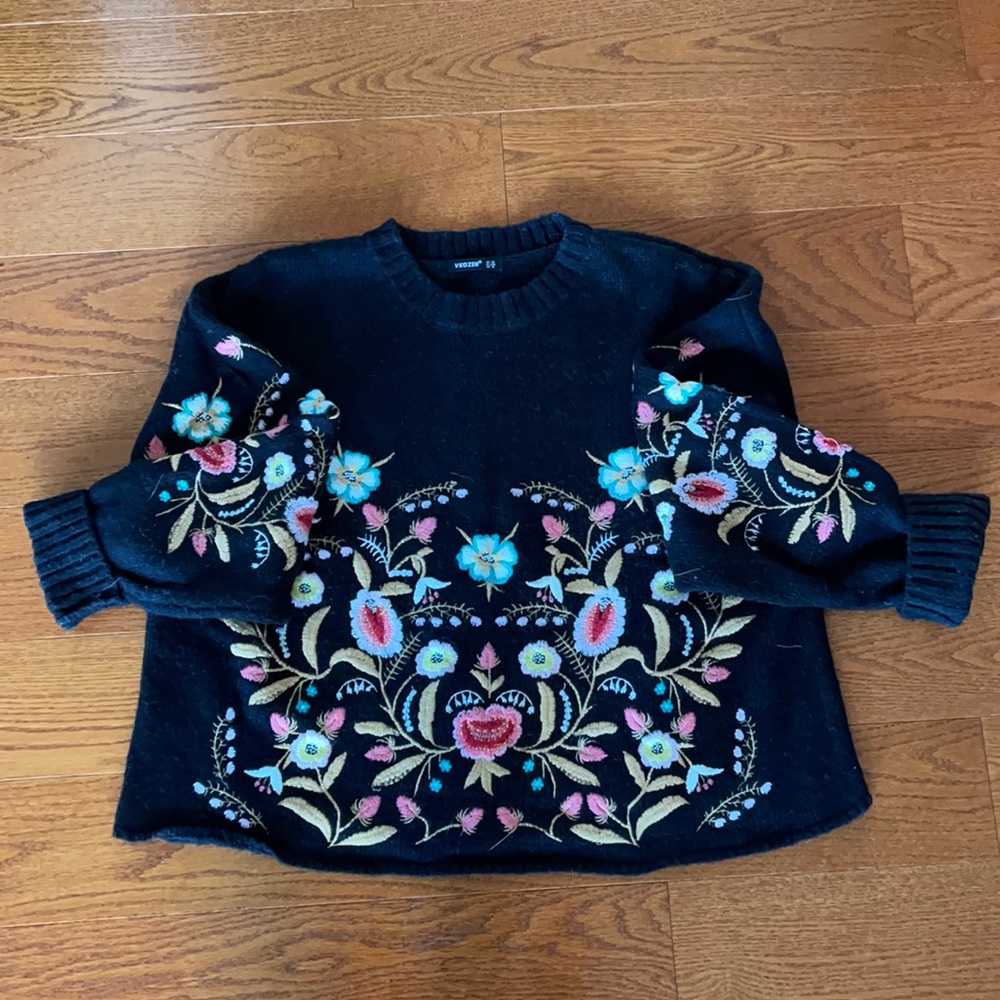 Black boxy embroidered sweater